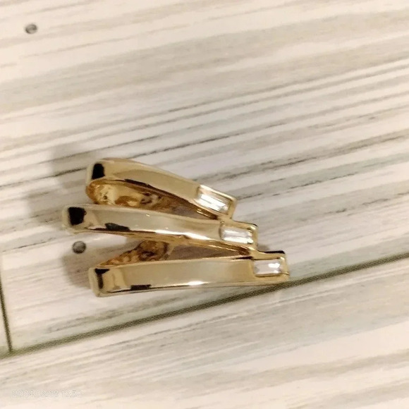 Unique Gold Tone Fashion Statement Abstract Pendant Square Rhinestone Accents - Picture 2 of 7